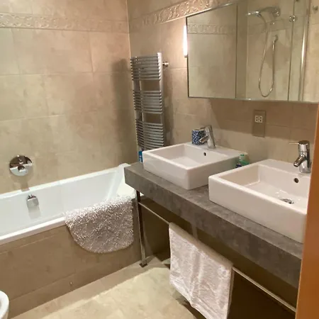 Swimming Pools In Ocean Village - 2 Bed 2 Bath Rock View Apartment